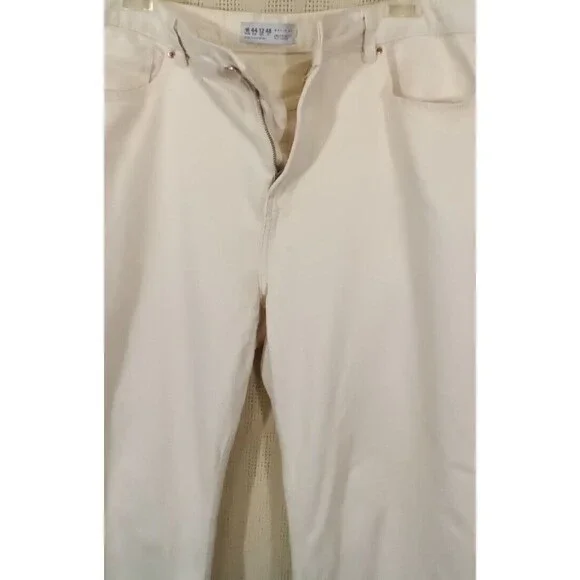 Primark Cares Women's Denim Jeans Ivory Distressed Mom Straight Leg Fringe Sz16 - Picture 8 of 9